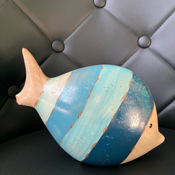 Blue and Tan Striped Fish Figurine - Picture 4 of 7